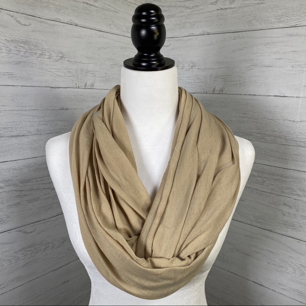 ⭐️SOLD-OUT⭐️ Hot Steps Beige Foulard Scarf